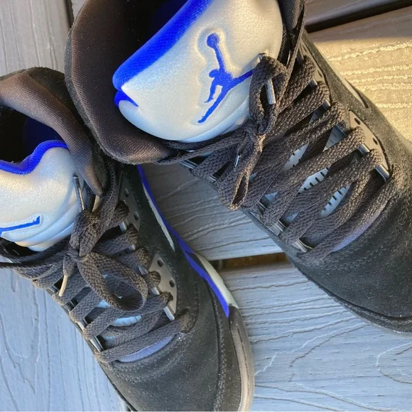 Jordan’s - Picture 3 of 12